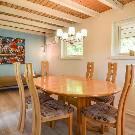 Holiday home 3 Bedroom Beautiful In Glesborg
