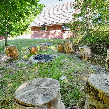 3 Bedroom Beautiful In Glesborg