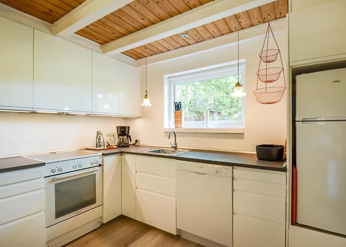 Three-bedroom In Feriehus *