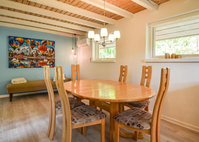 Feriehus Three-bedroom In Glesborg