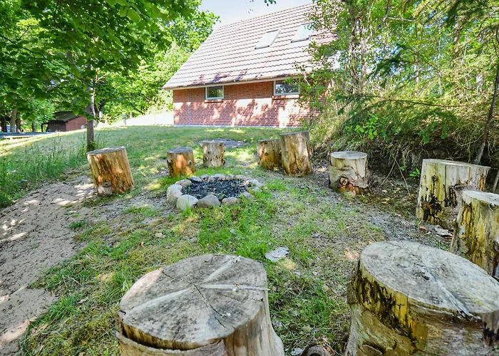 Three-bedroom In Glesborg